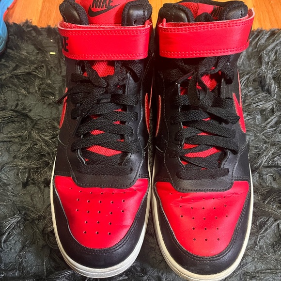 High top nike - Picture 1 of 5